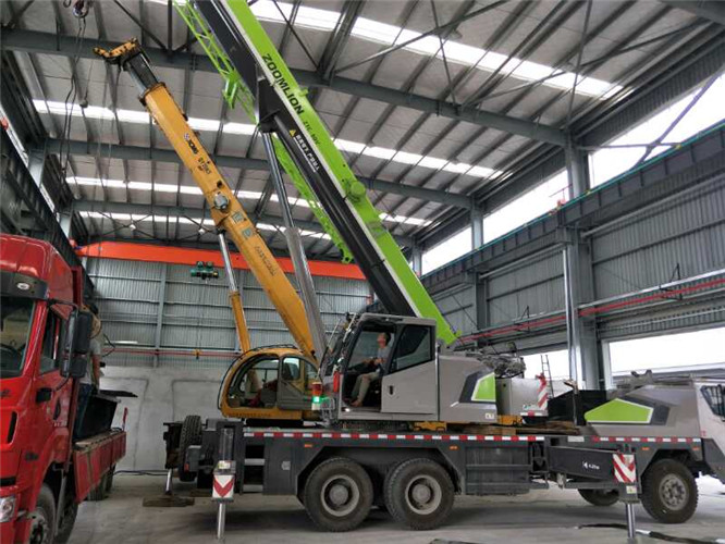 佛坪县高空车出租需要注意哪些安全事项？