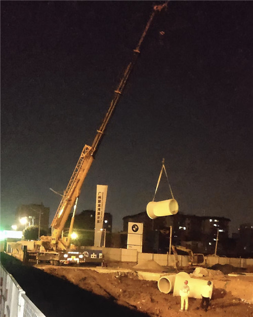 佛坪县“弯臂矫正”—— 吊车的 “形变补偿” 技术